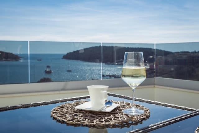 Luxury Apartment Anto With Sea View And Balcony Банджоле Экстерьер фото